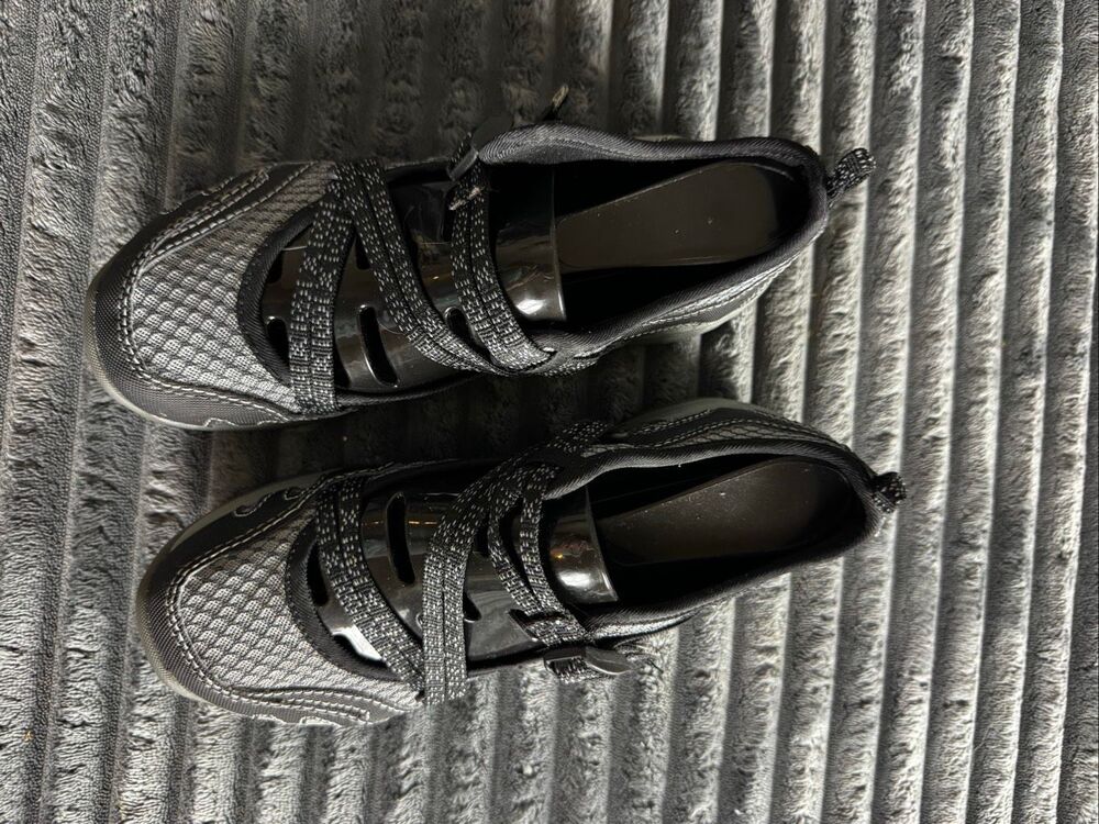 Chaco Outcross Eve Mary Jane’s Water Shoes Grey Black Hiking Shoes Size 7.5